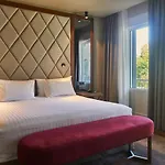 Hotel Silken Palacio Uribarren
