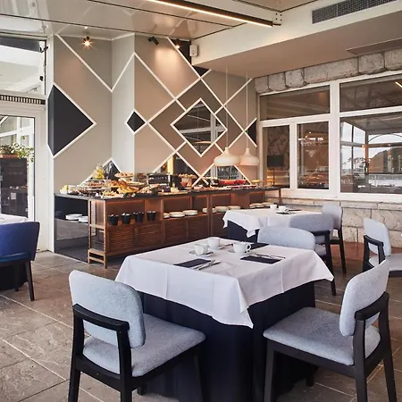 Hotel Silken Palacio Uribarren