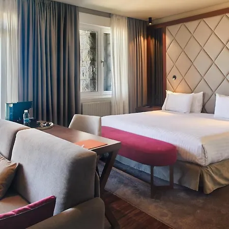 Szálloda Silken Palacio Uribarren 3*