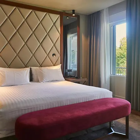 Hotel Silken Palacio Uribarren