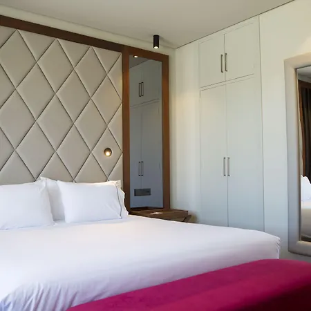 Hotel Silken Palacio Uribarren 3*