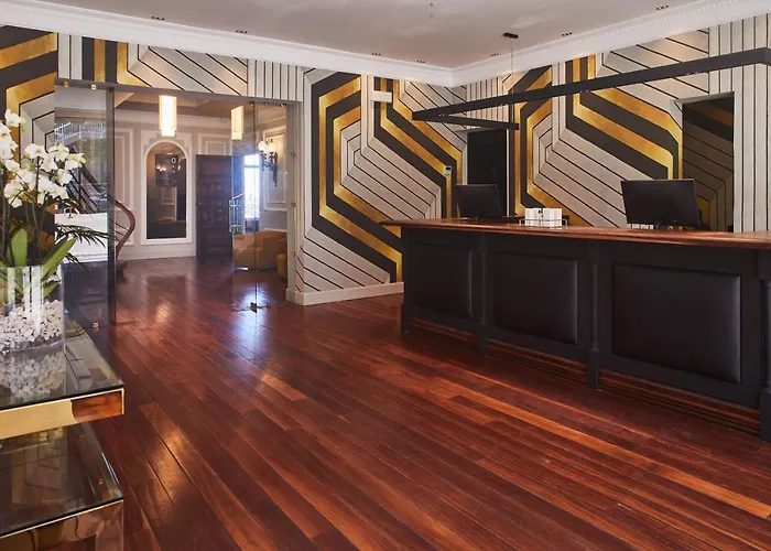 Hotel Silken Palacio Uribarren 3*