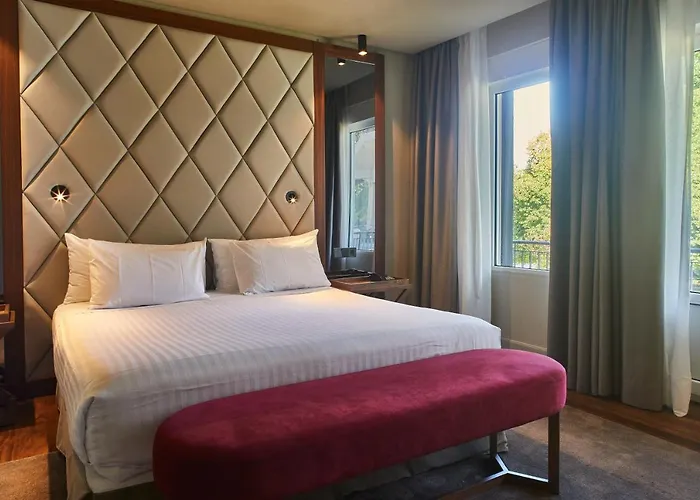 Hotel Silken Palacio Uribarren