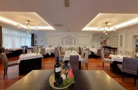 Hotel Silken Palacio Uribarren 3*