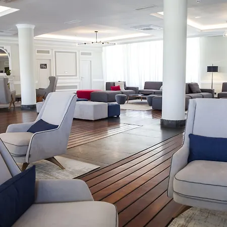 Silken Palacio Uribarren 3* レケイティオ